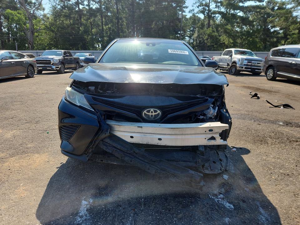Продаж на аукціоні авто 2018 Toyota Camry, vin: 4T1B11HK5JU115670, номер лоту: 59695966