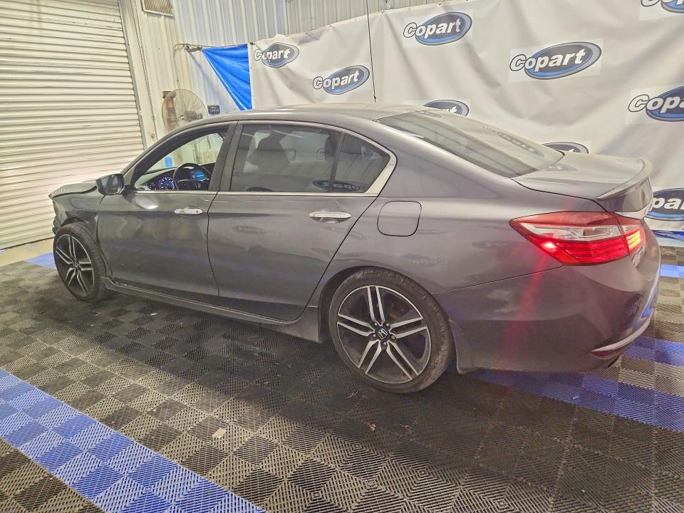 59676266 :رقم المزاد ، 1HGCR2F57HA099635 vin ، 2017 Honda Accord مزاد بيع