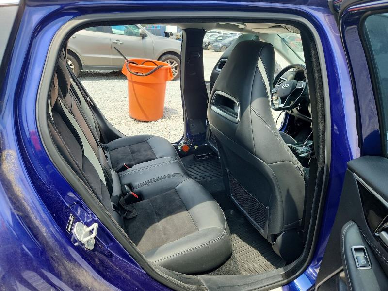 62678846 :رقم المزاد ، SJKCH5CP3JA041775 vin ، 2018 Infiniti Qx30 مزاد بيع