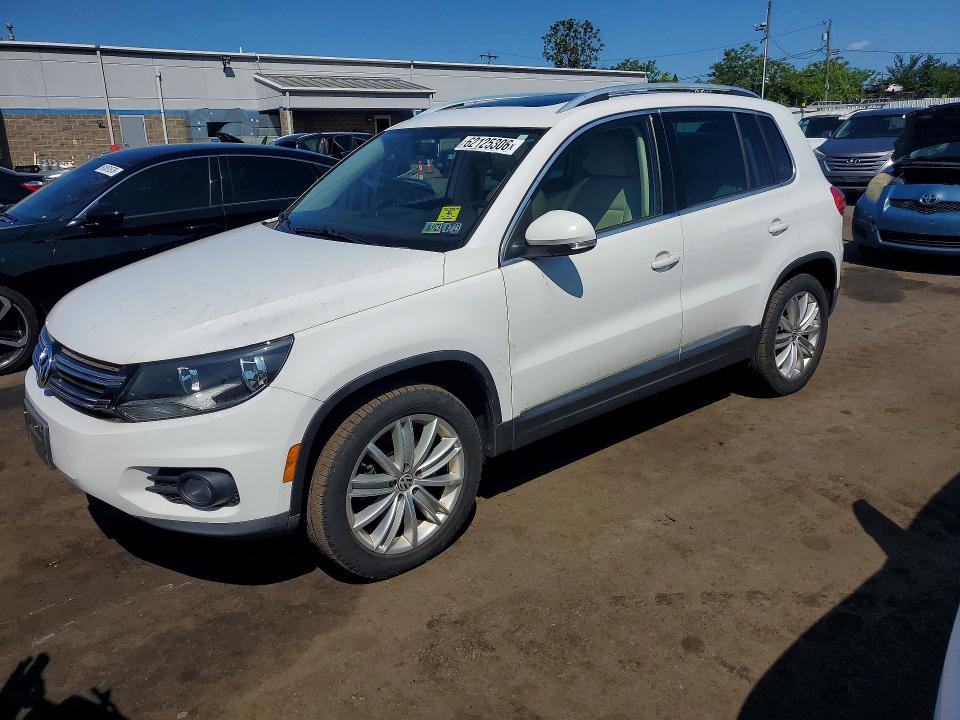 Auction sale of the 2014 Volkswagen Tiguan, vin: WVGBV3AX2EW523382, lot number: 62125306