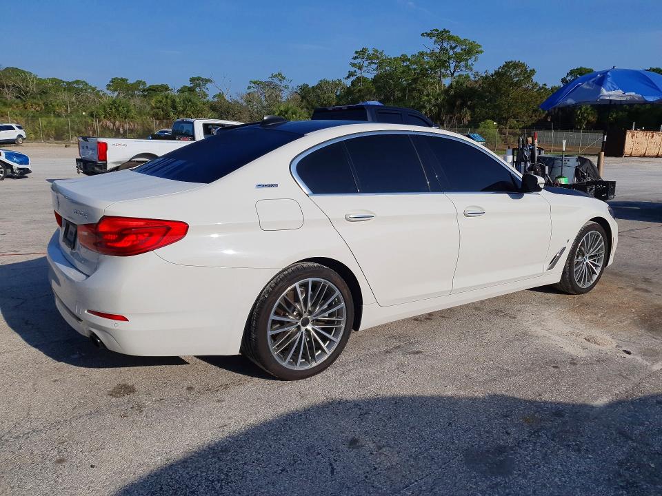 2018 Bmw 530e მანქანა იყიდება აუქციონზე, vin: WBAJA9C55JB252522, აუქციონის ნომერი: 62948236