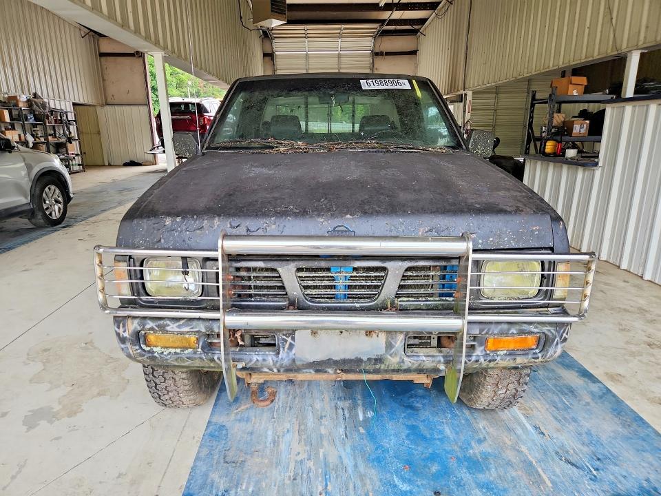 1995 Nissan Truck მანქანა იყიდება აუქციონზე, vin: 1N6SD16Y3SC338989, აუქციონის ნომერი: 61988906