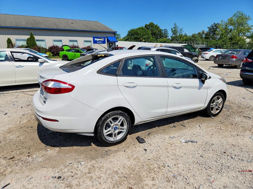 2019 Ford Fiesta მანქანა იყიდება აუქციონზე, vin: 3FADP4BJ9KM162046, აუქციონის ნომერი: 62992676