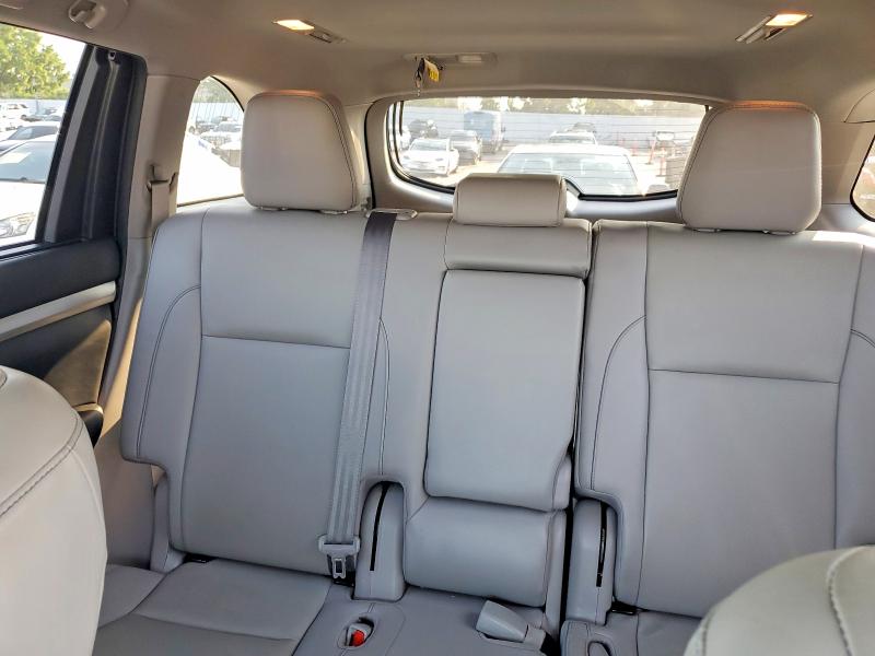 62932836 :رقم المزاد ، 5TDJZRFH9KS578819 vin ، 2019 Toyota Highlander مزاد بيع