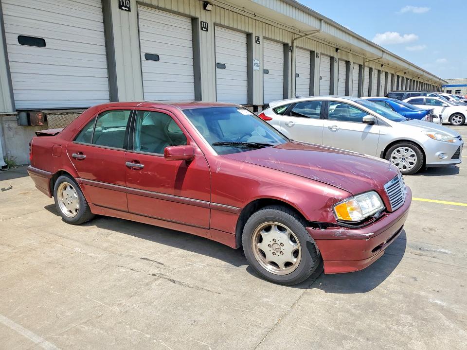 2000 Mercedes-benz C მანქანა იყიდება აუქციონზე, vin: WDBHA29G2YA820015, აუქციონის ნომერი: 59114276