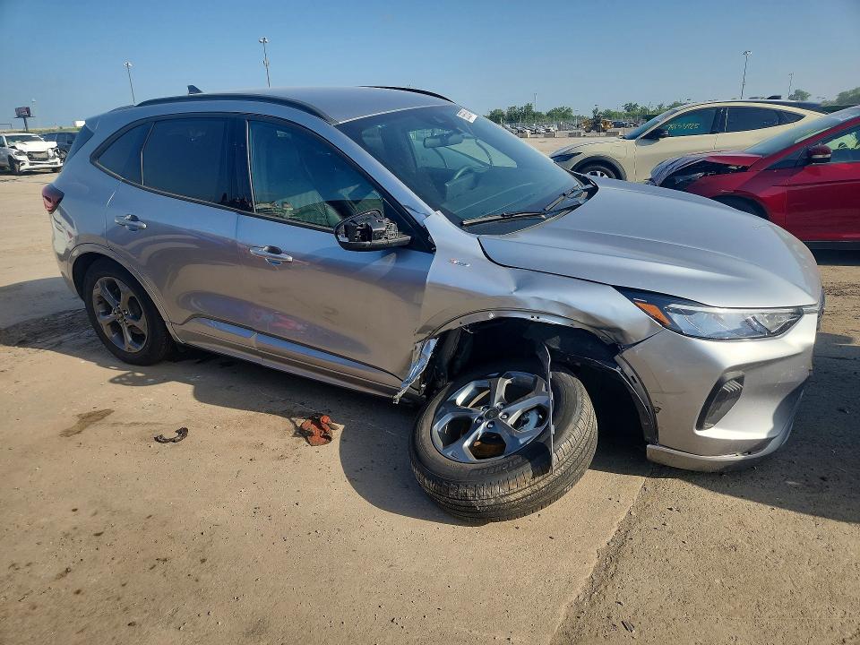 Продажа на аукционе авто 2023 Ford Escape, vin: 1FMCU9MN3PUA11861, номер лота: 58552646