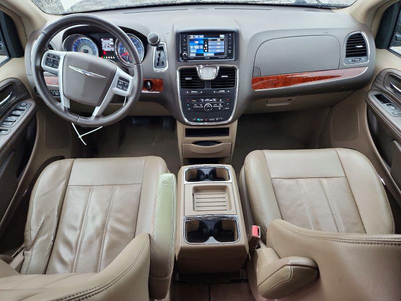 63425396 :رقم المزاد ، 2C4RC1BG8DR778153 vin ، 2013 Chrysler Town & Country مزاد بيع