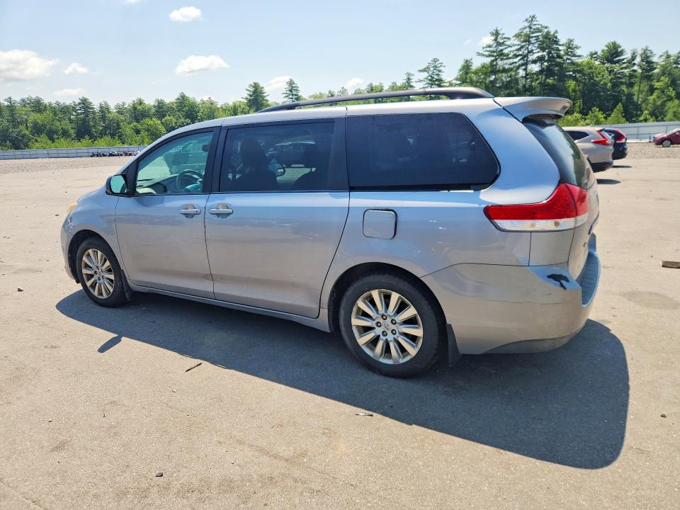 56974776 :رقم المزاد ، 5TDJK3DC2DS051748 vin ، 2013 Toyota Sienna مزاد بيع