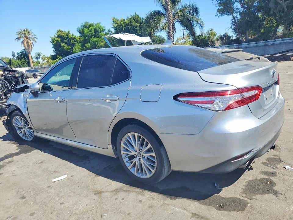 Продажа на аукционе авто 2018 Toyota Camry Hybrid, vin: 4T1B21HK7JU006222, номер лота: 59945926