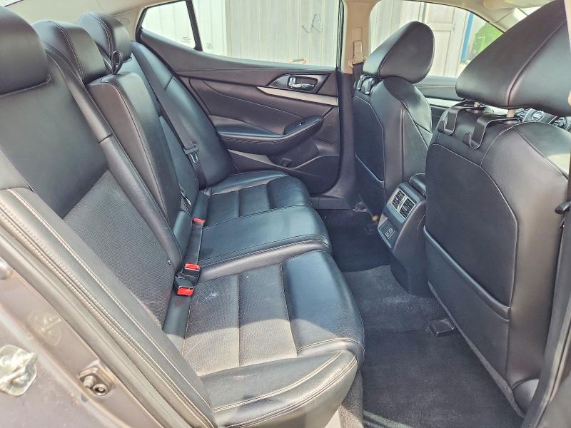 63046626 :رقم المزاد ، 1N4AA6AP7JC367225 vin ، 2018 Nissan Maxima مزاد بيع