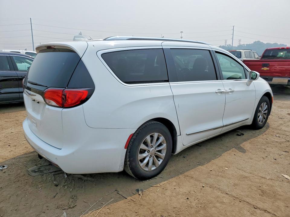 2018 Chrysler Pacifica მანქანა იყიდება აუქციონზე, vin: 2C4RC1BG8JR317336, აუქციონის ნომერი: 60709766