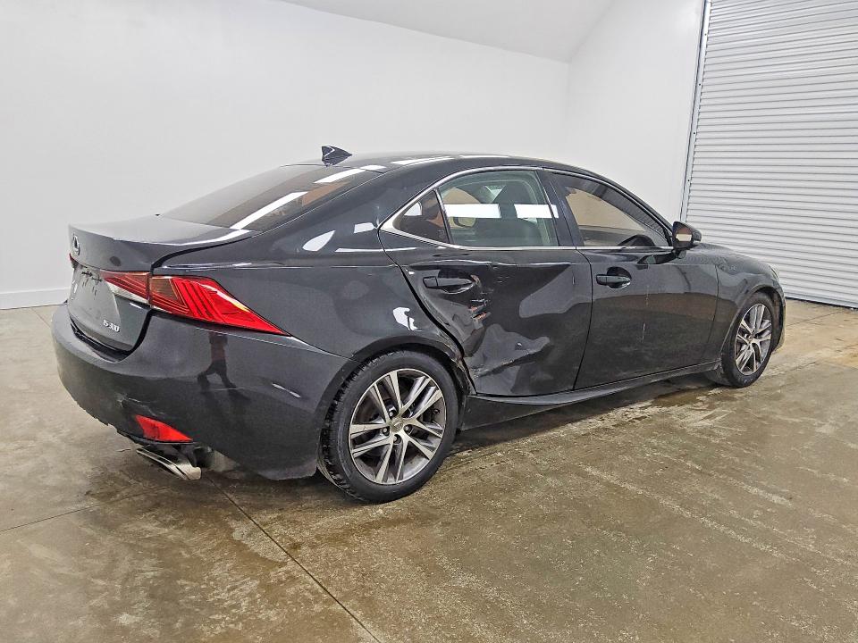 60930196 :رقم المزاد ، JTHBA1D28J5067164 vin ، 2018 Lexus Is مزاد بيع