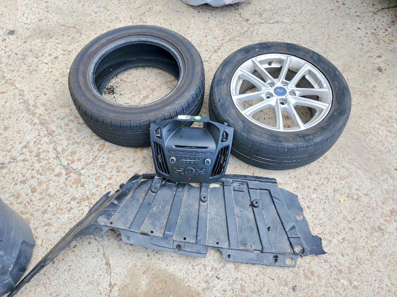 2015 Ford Focus მანქანა იყიდება აუქციონზე, vin: 1FADP3K25FL203220, აუქციონის ნომერი: 61745266
