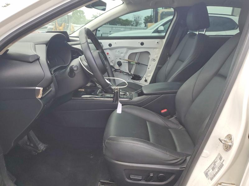 60846896 :رقم المزاد ، 3MVDMBAY3NM437886 vin ، 2022 Mazda Cx-30 مزاد بيع