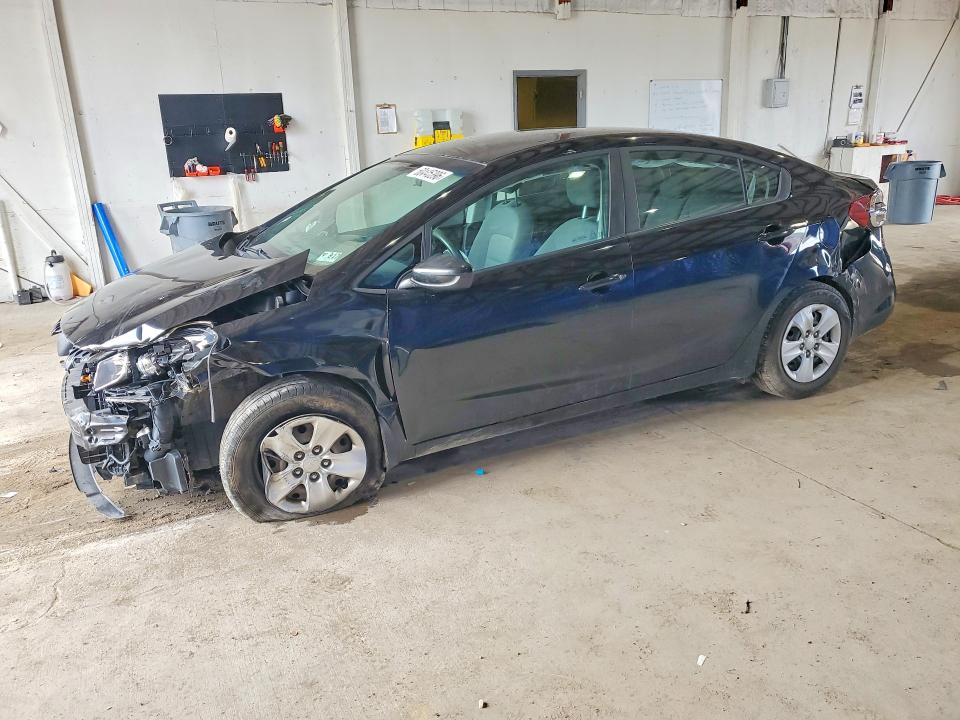 2017 Kia Forte მანქანა იყიდება აუქციონზე, vin: 3KPFK4A70HE020839, აუქციონის ნომერი: 60445396