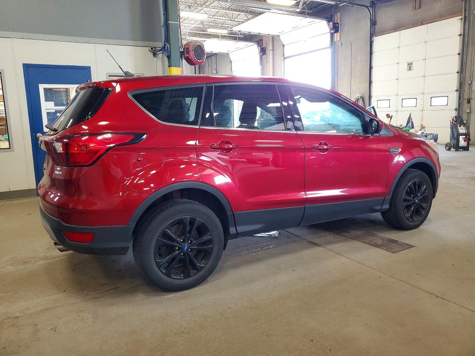 Продаж на аукціоні авто 2019 Ford Escape, vin: 1FMCU9GD6KUA13275, номер лоту: 61968966