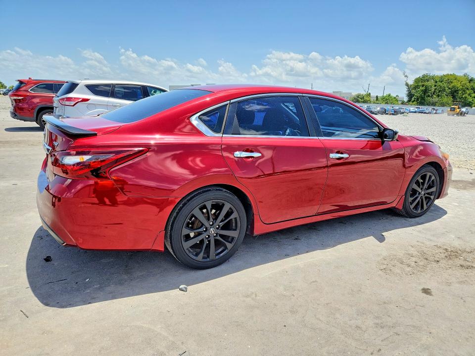 2017 Nissan Altima მანქანა იყიდება აუქციონზე, vin: 1N4AL3AP9HC225574, აუქციონის ნომერი: 61488346
