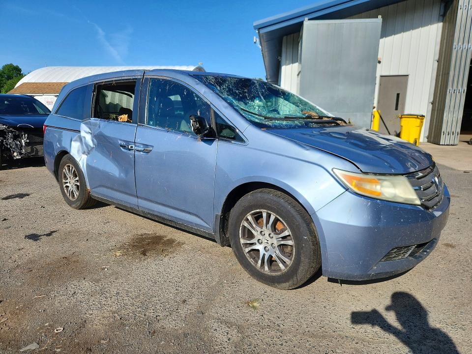 61149576 :رقم المزاد ، 5FNRL5H61BB060765 vin ، 2011 Honda Odyssey مزاد بيع