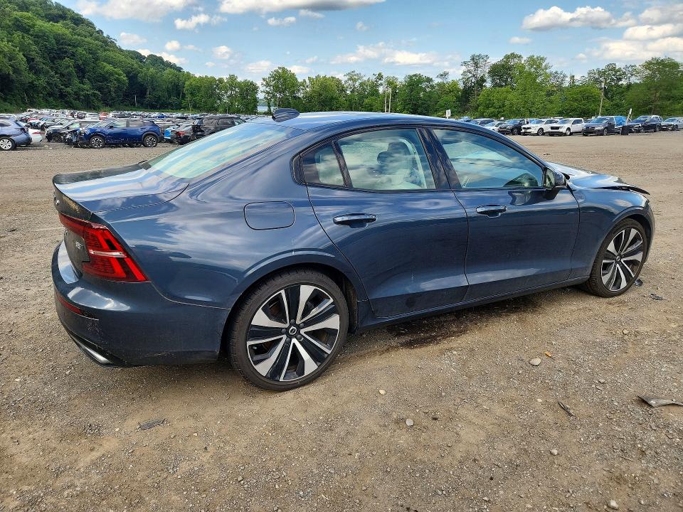 Продажа на аукционе авто 2022 Volvo S60, vin: 7JRL12TZ6NG160772, номер лота: 62027366