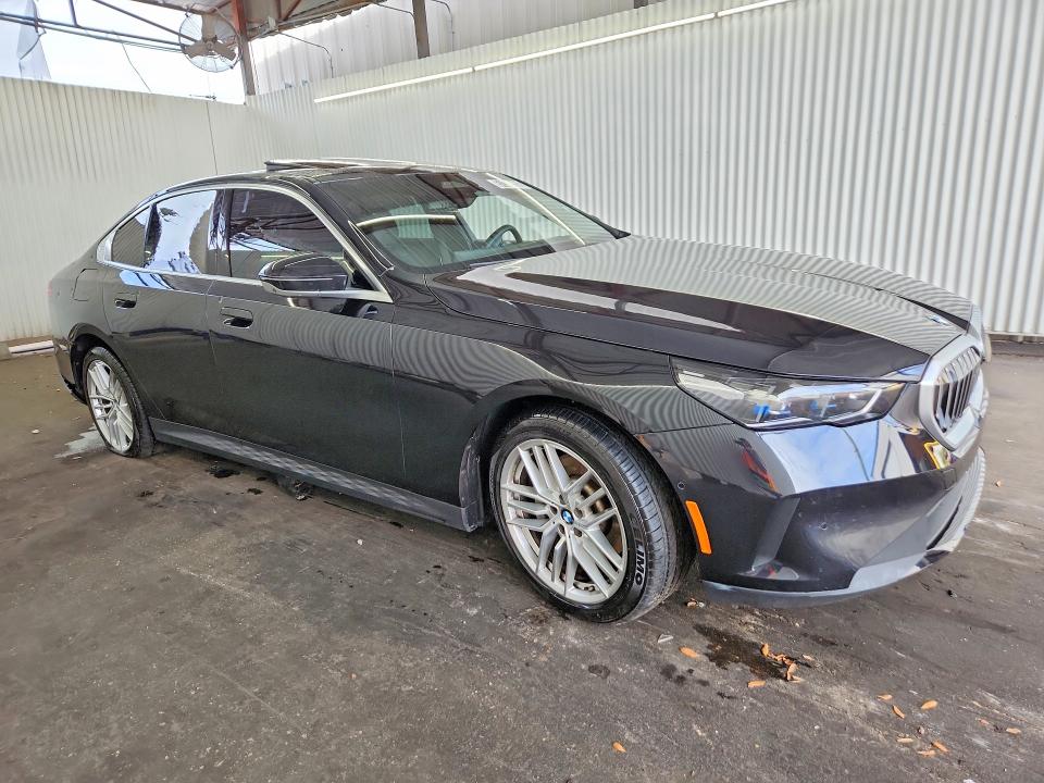 61109266 :رقم المزاد ، WBA43FJ01SCU53049 vin ، 2025 Bmw 530 مزاد بيع