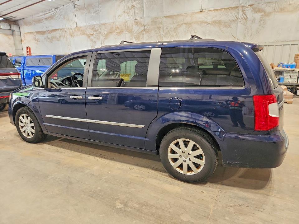 63351376 :رقم المزاد ، 2C4RC1BG0FR583134 vin ، 2015 Chrysler Town & Country مزاد بيع