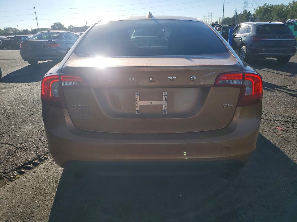 60648246 :رقم المزاد ، YV1622FS4C2033966 vin ، 2012 Volvo S60 مزاد بيع
