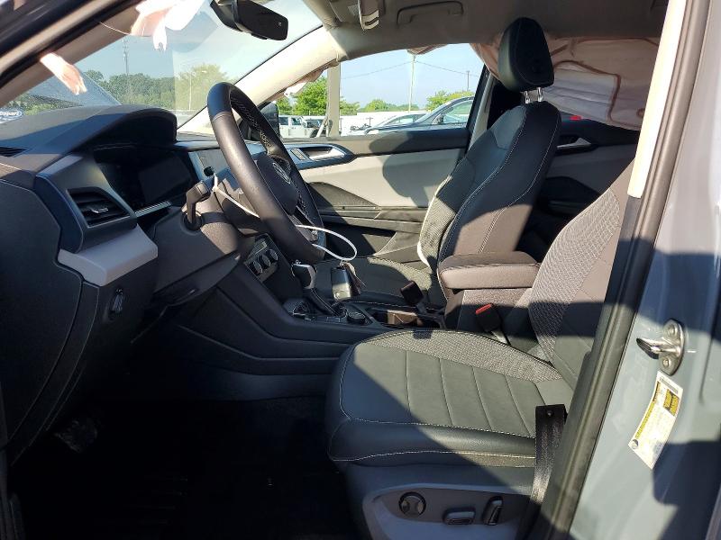 61537556 :رقم المزاد ، 3VVYX7B2XNM090737 vin ، 2022 Volkswagen Taos مزاد بيع