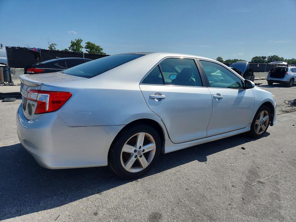 2012 Toyota Camry მანქანა იყიდება აუქციონზე, vin: 4T1BF1FK4CU061124, აუქციონის ნომერი: 61360806