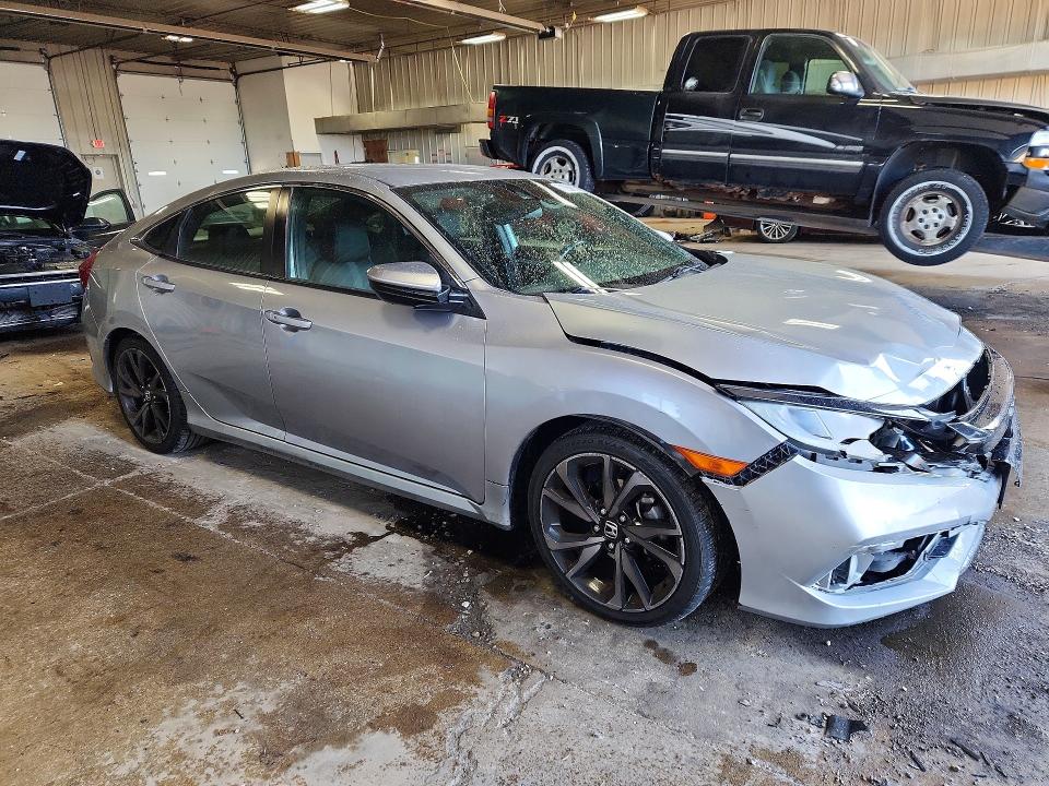 62473666 :رقم المزاد ، 19XFC2F89ME002918 vin ، 2021 Honda Civic مزاد بيع