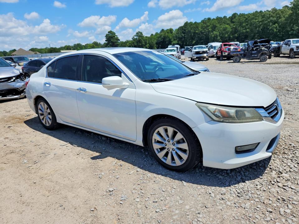 2015 Honda Accord მანქანა იყიდება აუქციონზე, vin: 1HGCR2F82FA146335, აუქციონის ნომერი: 60324126
