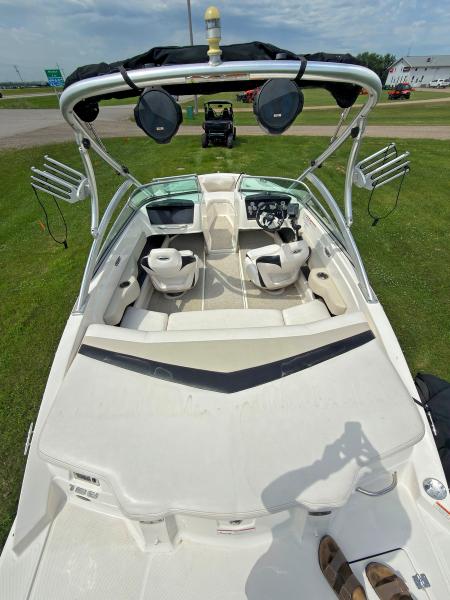 2011 Chaparral Boat მანქანა იყიდება აუქციონზე, vin: FGB501921011, აუქციონის ნომერი: 62310676