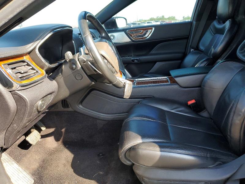 58716696 :رقم المزاد ، 1LN6L9NC8H5603488 vin ، 2017 Lincoln Continental مزاد بيع