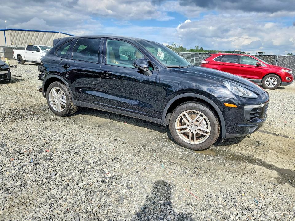 62057136 :رقم المزاد ، WP1AA2A28JKA01995 vin ، 2018 Porsche Cayenne مزاد بيع