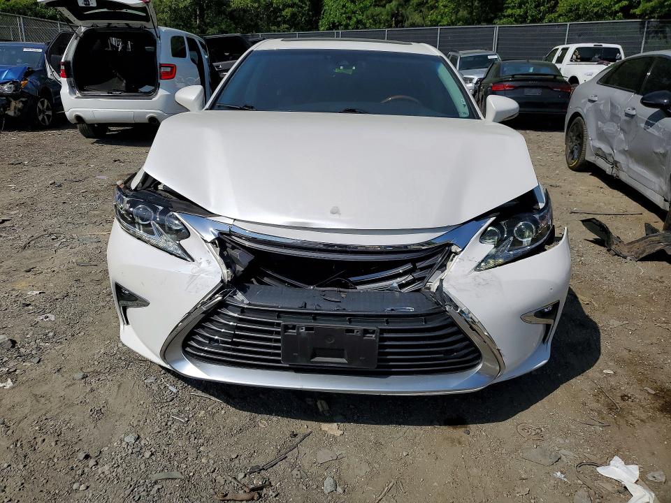 2017 Lexus Es მანქანა იყიდება აუქციონზე, vin: 58ABK1GG7HU051032, აუქციონის ნომერი: 85622305
