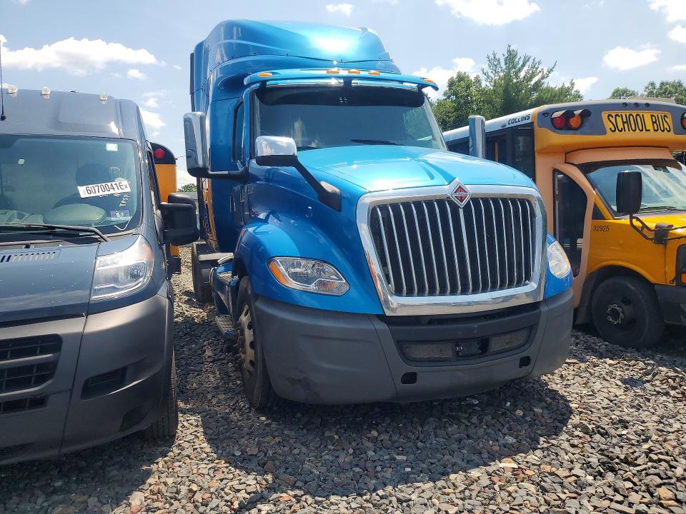 60576086 :رقم المزاد ، 3HSKZAPRXKN648228 vin ، 2019 International Lt625 مزاد بيع
