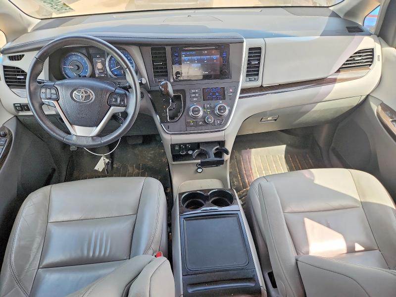 58946566 :رقم المزاد ، 5TDYZ3DC4HS831301 vin ، 2017 Toyota Sienna مزاد بيع