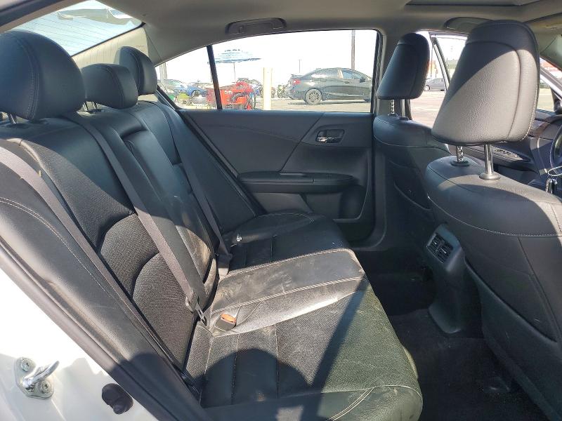 62527836 :رقم المزاد ، JHMCR6F50HC016958 vin ، 2017 Honda Accord مزاد بيع