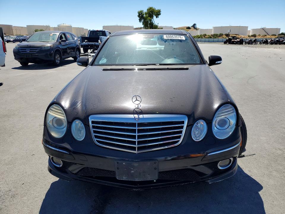 60063976 :رقم المزاد ، WDBUF56XX7B033246 vin ، 2007 Mercedes-benz E مزاد بيع
