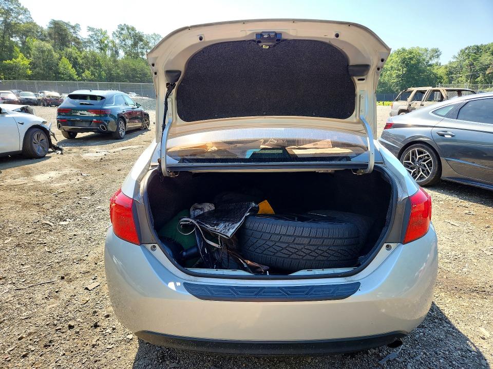 60771496 :رقم المزاد ، 2T1BURHE6HC821476 vin ، 2017 Toyota Corolla مزاد بيع