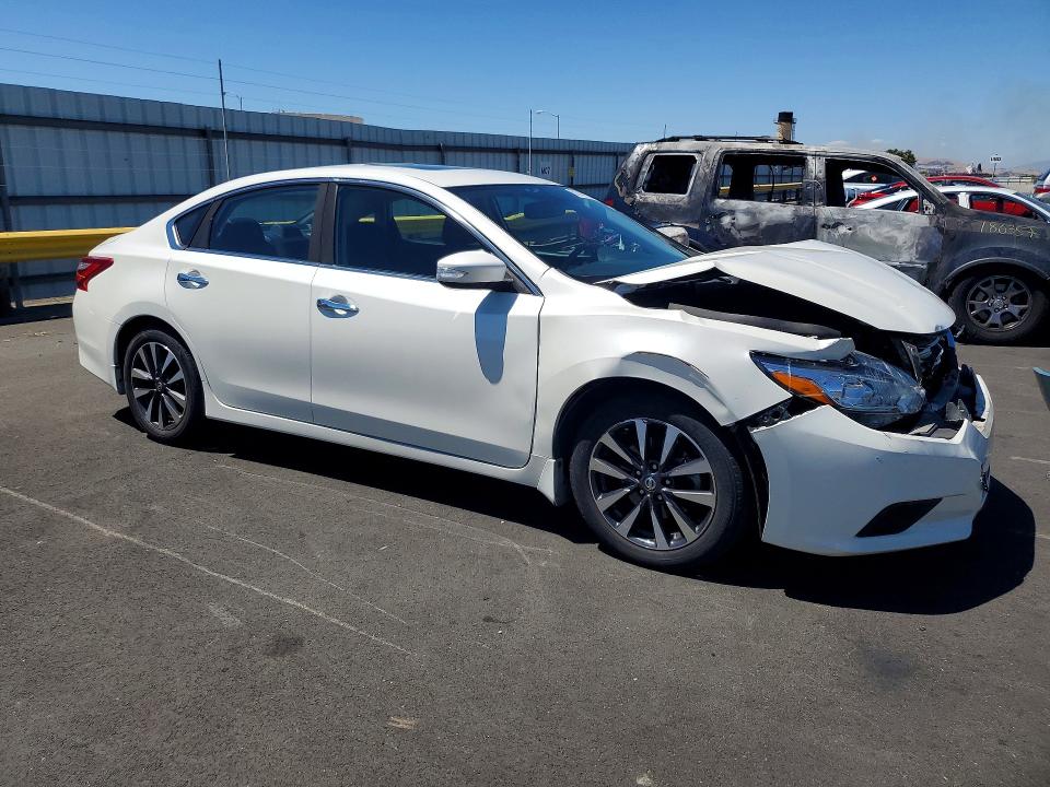 Продажа на аукционе авто 2016 Nissan Altima, vin: 1N4AL3AP7GC133300, номер лота: 61447116