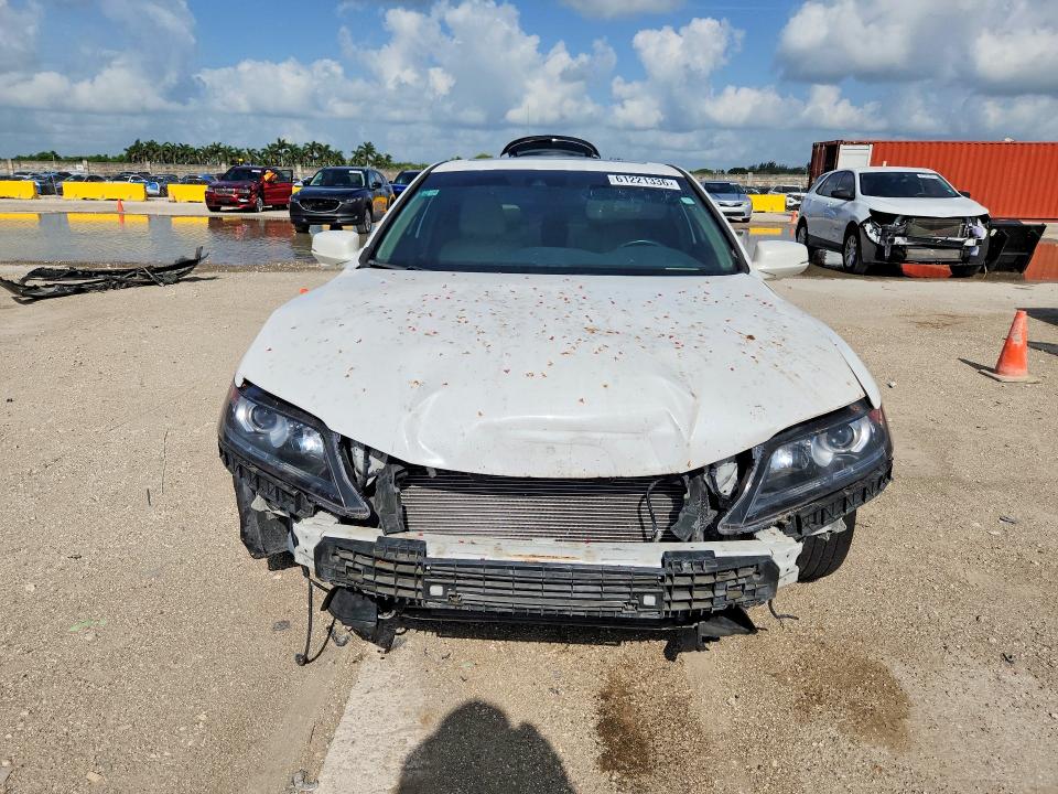 61221336 :رقم المزاد ، 1HGCT1B8XEA008381 vin ، 2014 Honda Accord مزاد بيع