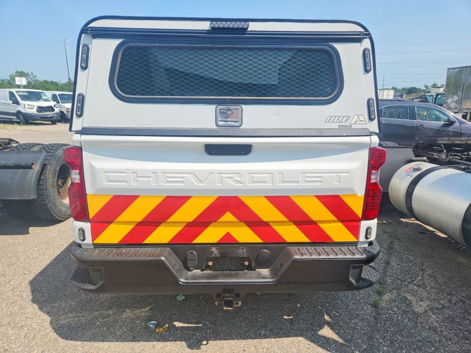 57638546 :رقم المزاد ، 1GCPYAEKXLZ296040 vin ، 2020 Chevrolet Silverado مزاد بيع