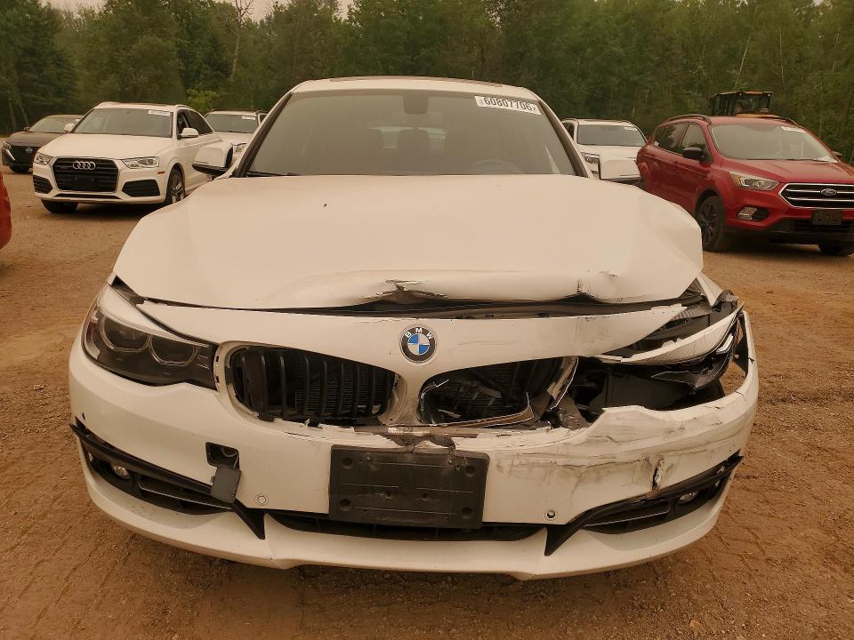 60807706 :رقم المزاد ، WBA8Z9C38HG827019 vin ، 2017 Bmw 330 مزاد بيع