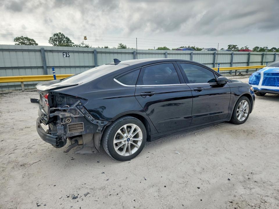 Продаж на аукціоні авто 2019 Ford Fusion, vin: 3FA6P0LU7KR207501, номер лоту: 62702326