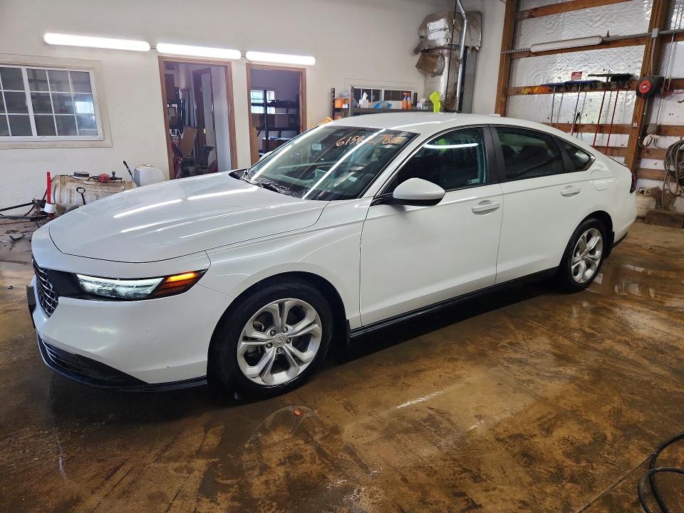 Продажа на аукционе авто 2024 Honda Accord, vin: 1HGCY1F27RA062556, номер лота: 61582786