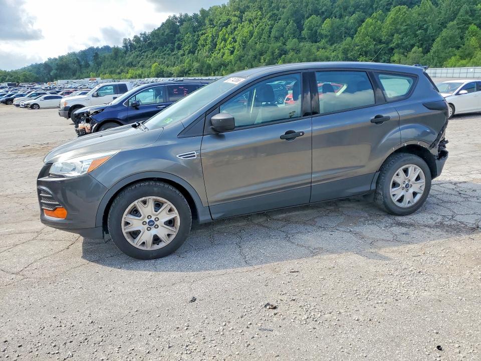 61742066 :رقم المزاد ، 1FMCU0F77FUA48906 vin ، 2015 Ford Escape مزاد بيع