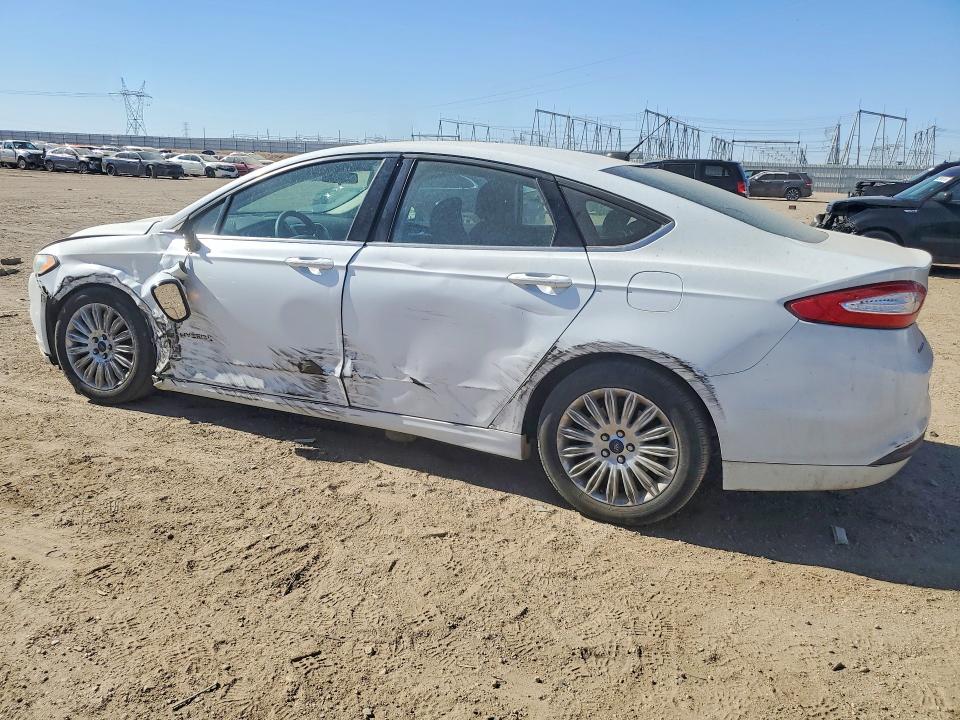 62842856 :رقم المزاد ، 3FA6P0LU6FR229687 vin ، 2015 Ford Fusion مزاد بيع
