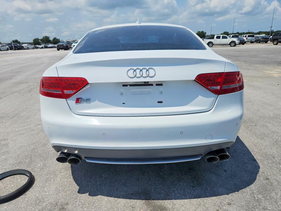 63588166 :رقم المزاد ، WAUCVAFR6BA019298 vin ، 2011 Audi S5 مزاد بيع