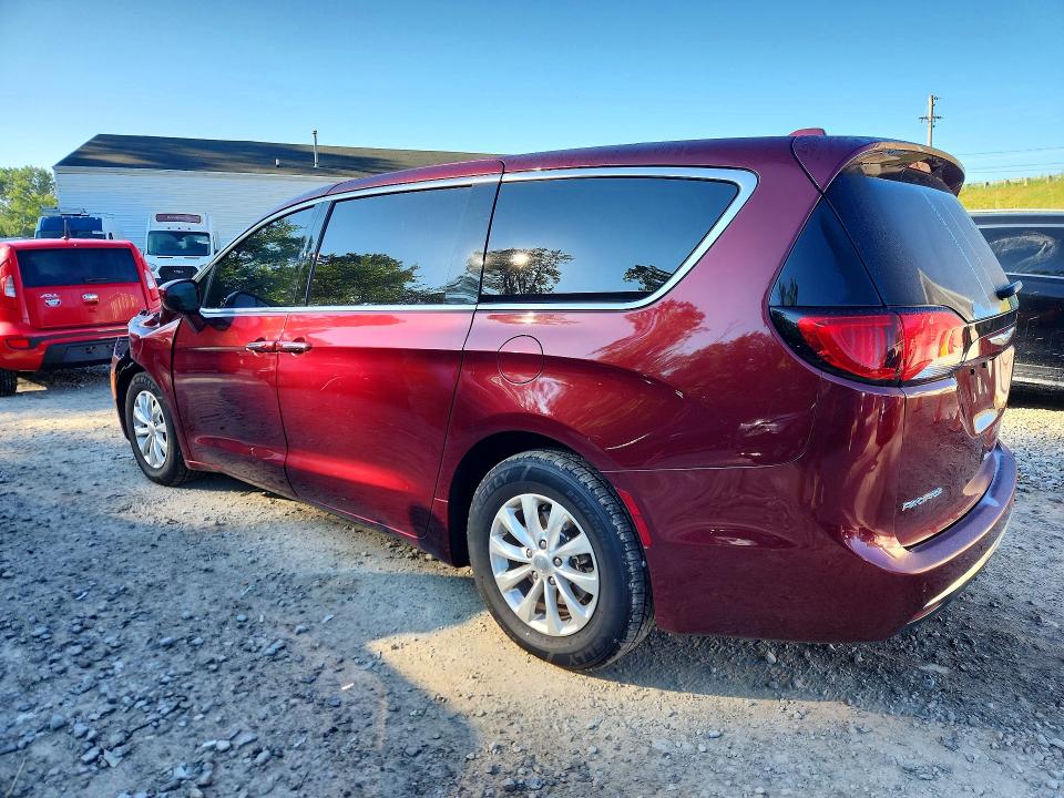 Продажа на аукционе авто 2018 Chrysler Pacifica, vin: 2C4RC1FG0JR117884, номер лота: 62927346