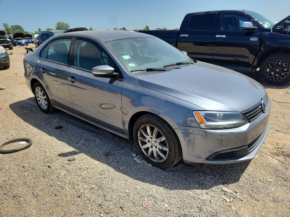 58196556 :رقم المزاد ، 3VWDX7AJ6BM359332 vin ، 2011 Volkswagen Jetta مزاد بيع